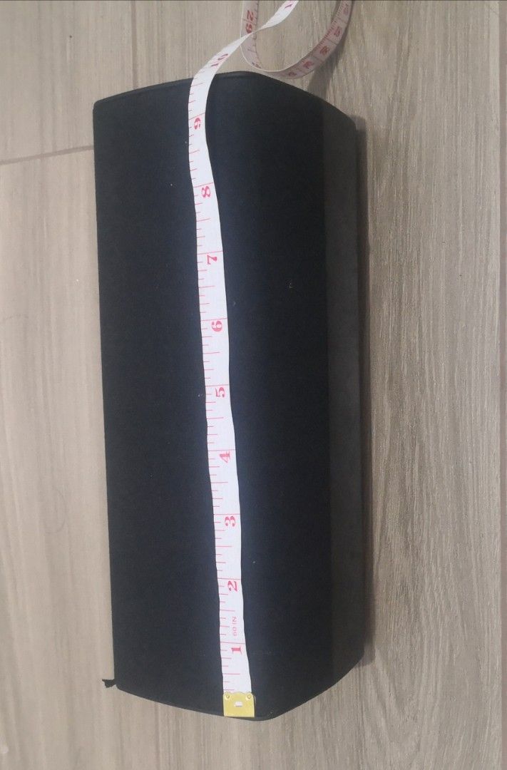 Center speaker sytem 1pc (Category: Soundbars, Speakers & Amplifiers) located in Cavite. Submitted by Combiishop (Listing ID 1246829189, Image 1). Description: .