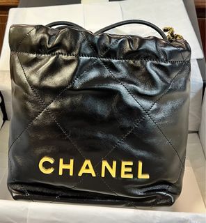 Chanel - 22 Mini Handbag - Shiny Crumpled Calfskin - GHW - 2023