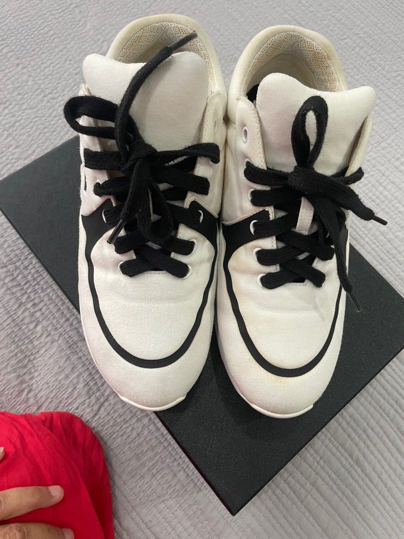 Chanel men's sneakers 2019 store