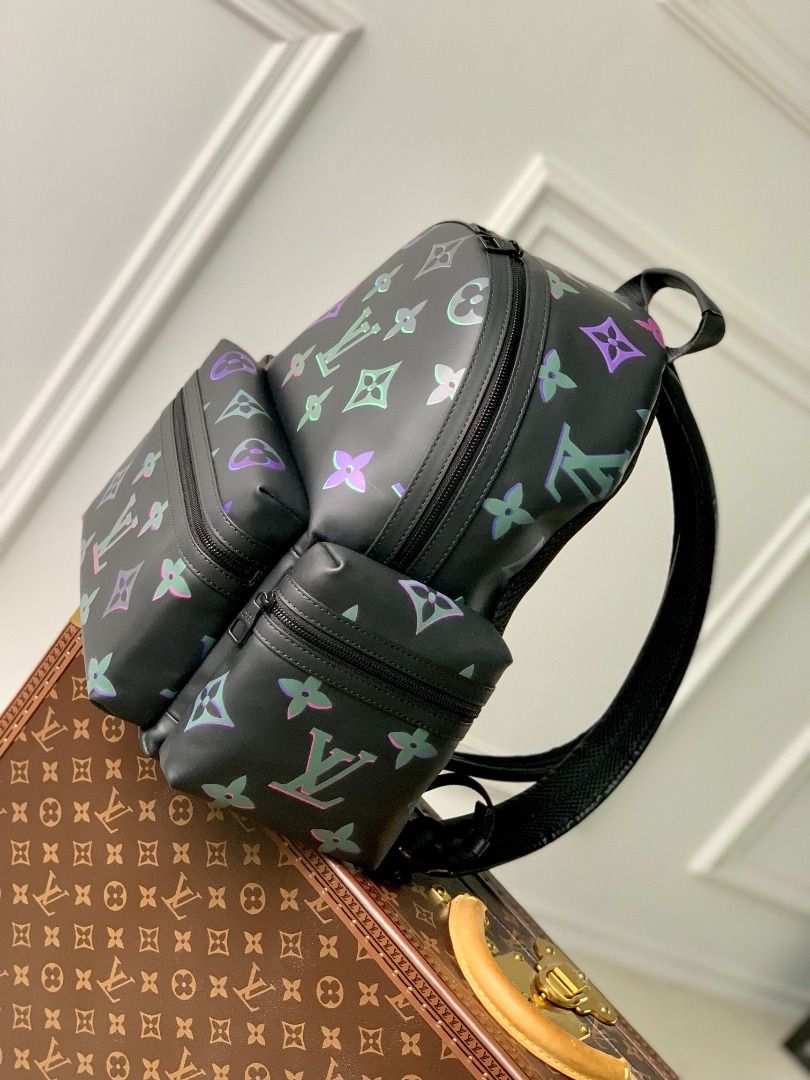 Louis Vuitton Bumbag Comet Black Borealis in Calfskin Leather with