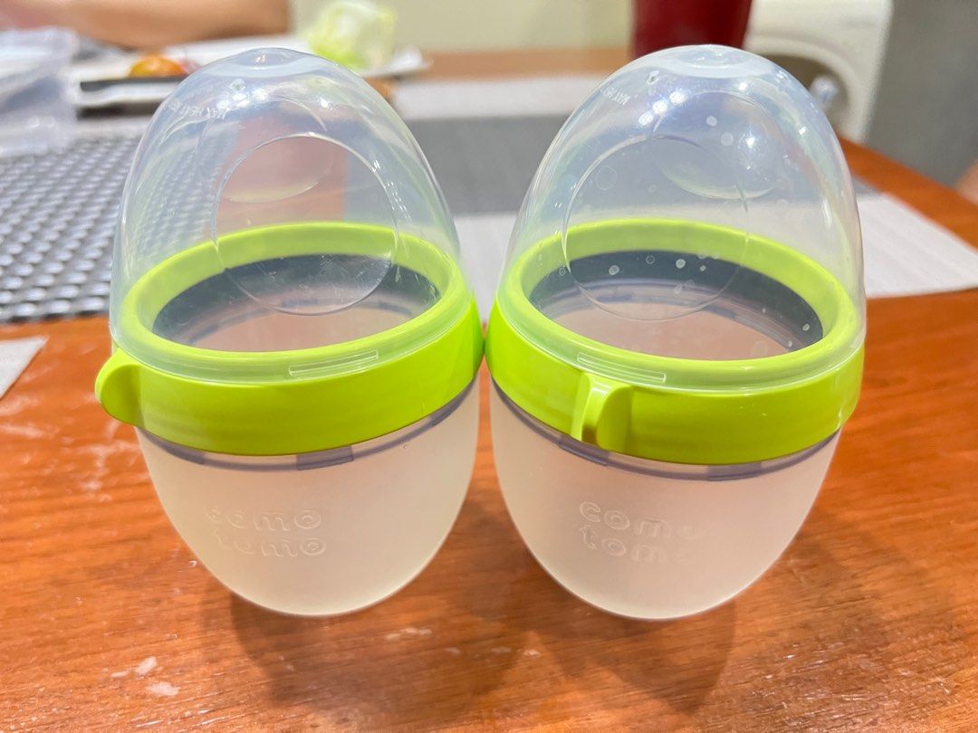 Comotomo bottles on Carousell