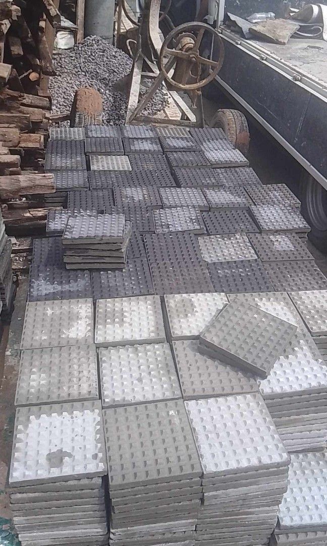 CONCRETE TILES (Category: Construction & Building Materials) located in San Mateo. Submitted by dessertmineenterprises1702 (Listing ID 1246795617, Image 1). Description: .