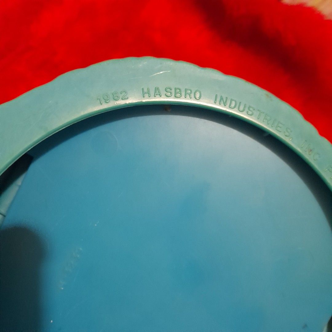 Cookie monster vintage shape sorter, Hobbies & Toys, Toys & Games on