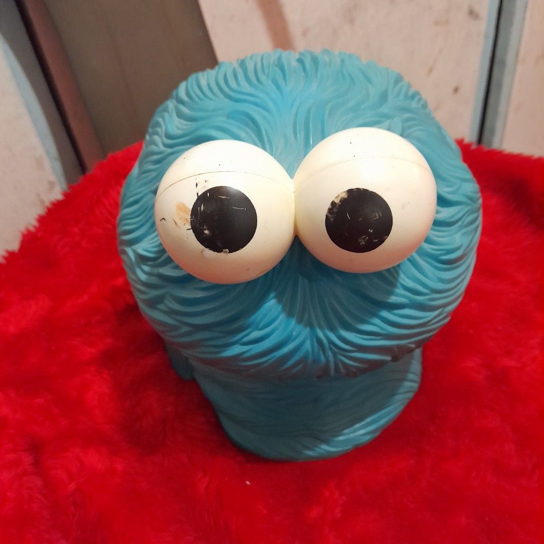 Cookie monster vintage shape sorter, Hobbies & Toys, Toys & Games on
