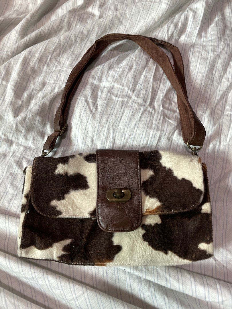 Cow Print Purse: Stylish & Functional Shoulder Bag for a Standout Look |  Shoulder bag, Printed purse, Cow print