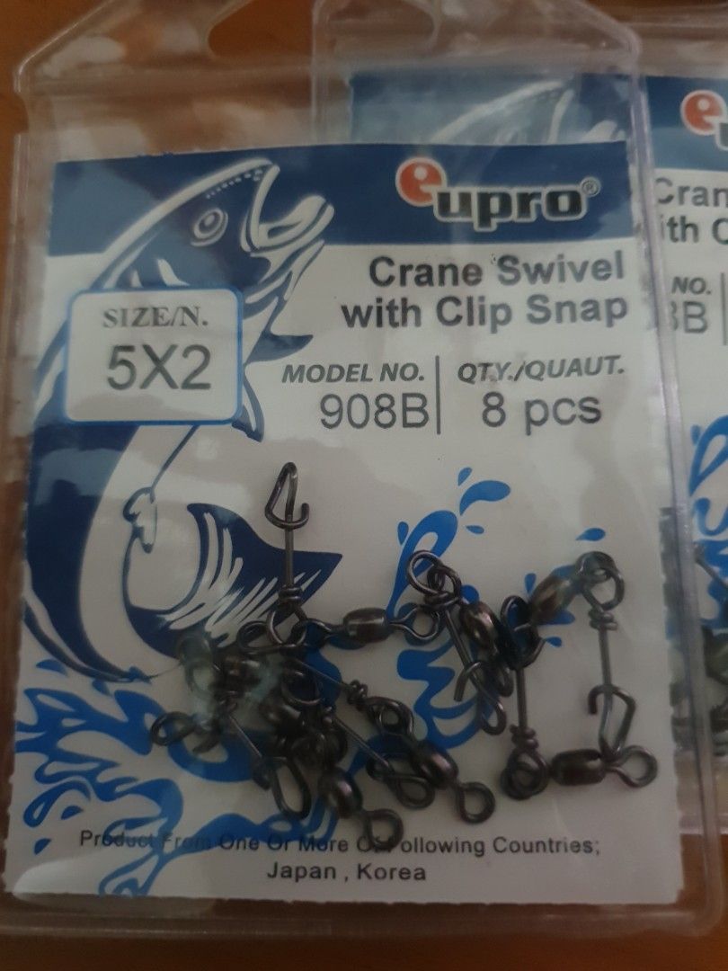 Crane swivel with clip snap, Sports Equipment, Fishing on Carousell