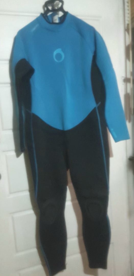 DECATHLON SCUBA DIVING WETSUIT MEN, Sports Equipment, Other Sports
