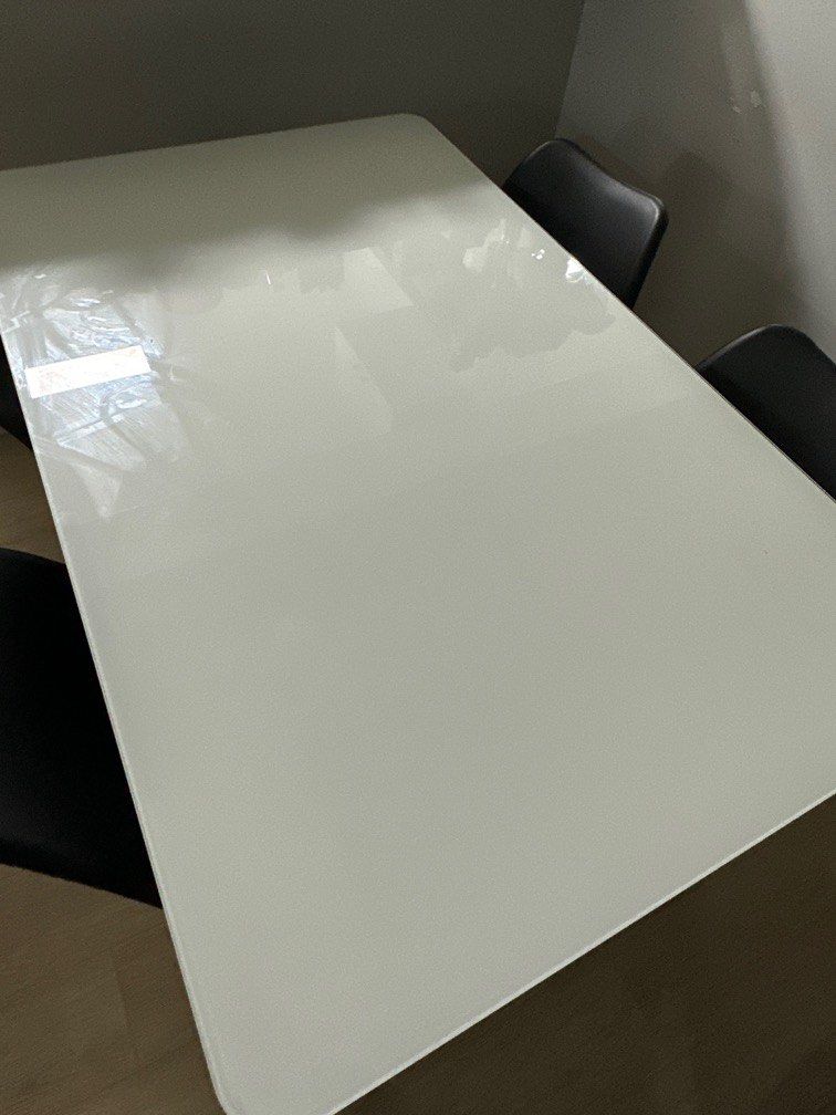Dining Table (Category: Tables & Sets) located in Singapore. Submitted by nurbaizuraaaa (Listing ID 1246893025, Image 3). Description: Suitable for 4 room bto dining. Letting go because i’ll be staying in a bigger house so we got a bigger dining table. Arrange your own transport.