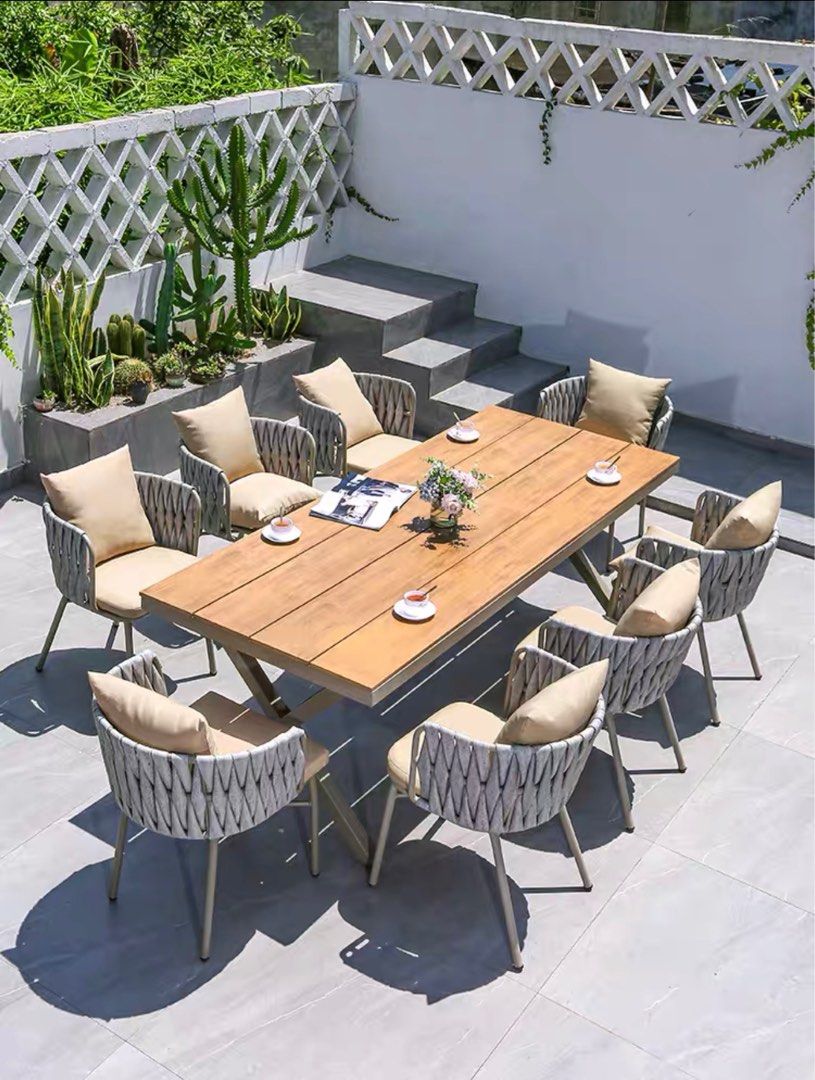 Scandinavian outdoor shop dining set