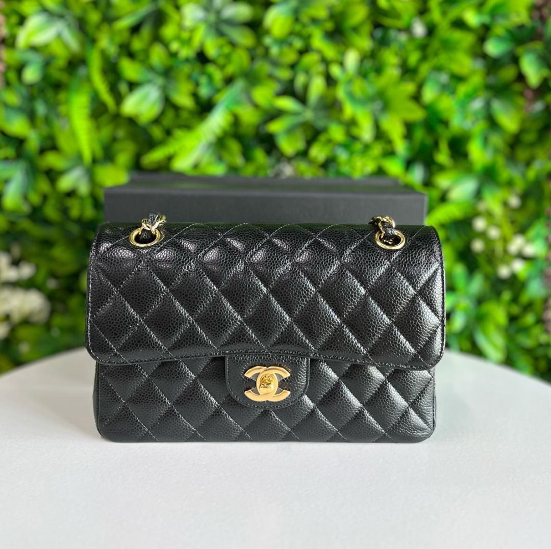 Chanel Medium Wallet, Luxury, Bags & Wallets on Carousell