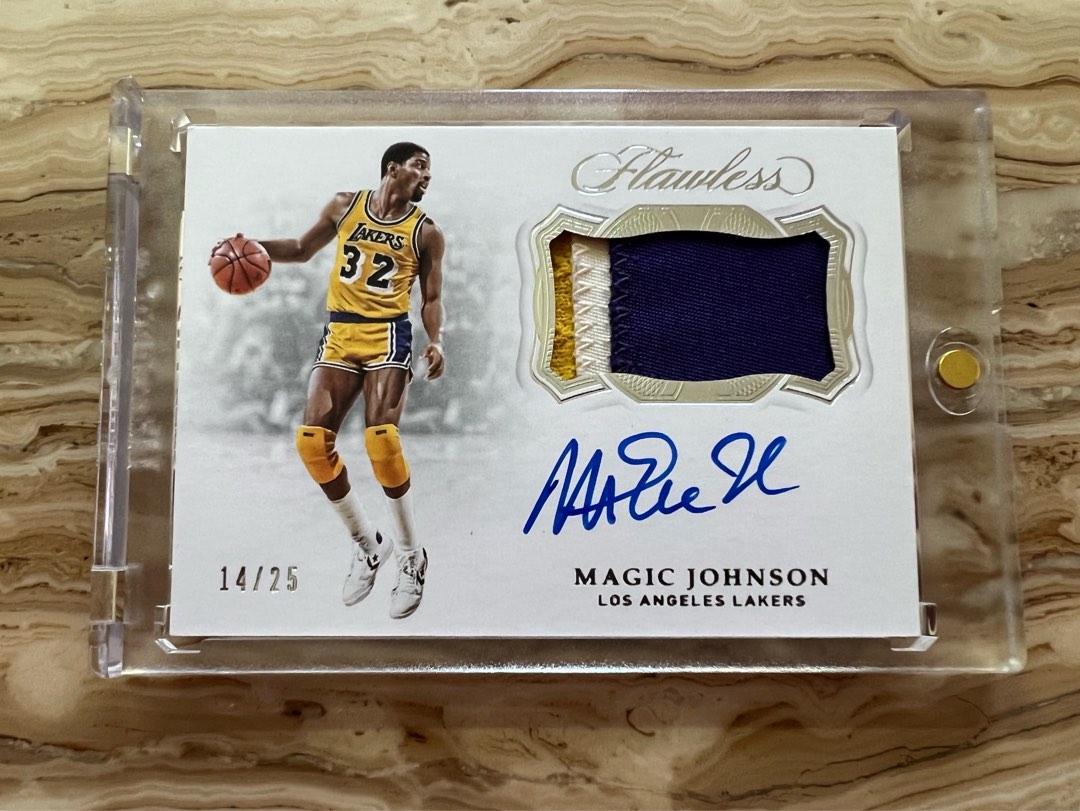 Flawless Magic Johnson On Card 3 Color Patch Auto/25, 興趣及遊戲