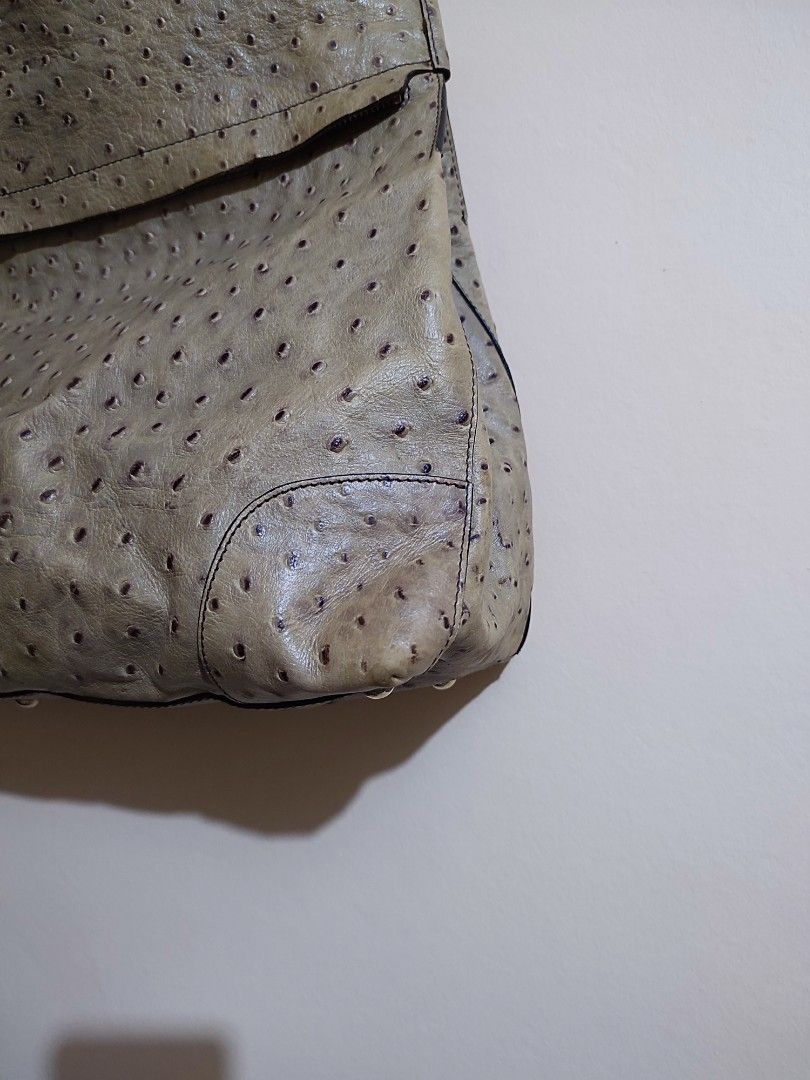 Authentic Furla Ostrich Leather 2Way Bag Large Size (Category: Luxury Bags & Wallets) located in Liloan. Submitted by haryvyylyynn (Listing ID 1246878603, Image 2). Description: Furla Ostrich Leather 2Way Bag Large size pm for more photos 3500 plus shipping fee.