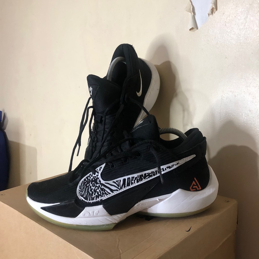 giannis sneakers youth