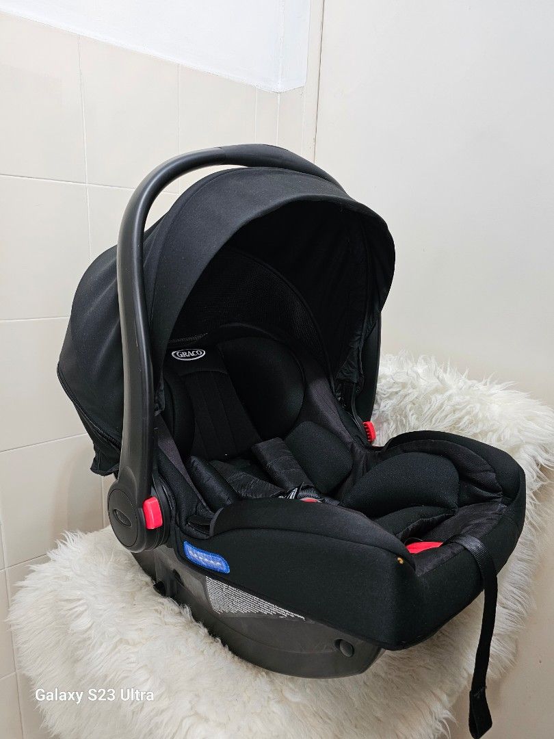 Graco SnugRide i Size carrier Babies Kids Going Out Car