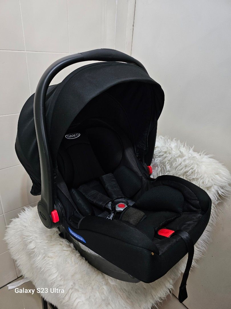 Graco SnugRide i Size carrier Babies Kids Going Out Car