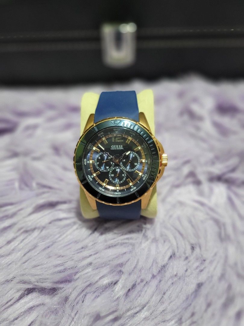 Guess W0485G1 Men s Maverick Blue and Rose Gold Tone Dial Watch