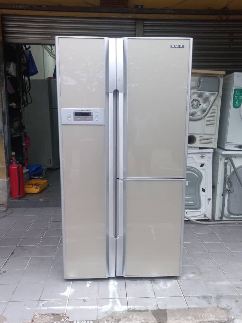 Hitachi side by side 2 glass doors refrigerator 600 litres fridge peti