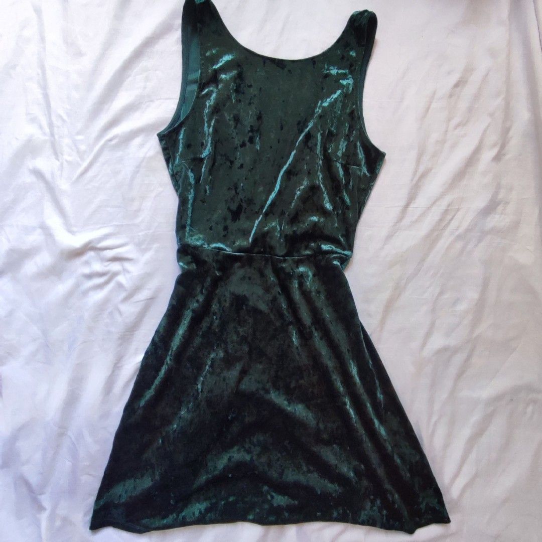 H&m green velvet dress online