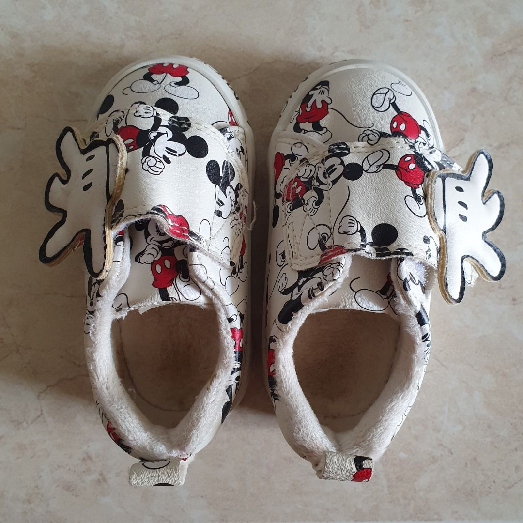 H M mickey mouse kids shoe size Toddler 20 21