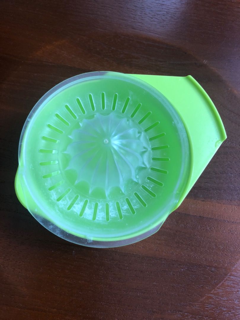 IKEA Green Lemon Squeezer with Pour Spout, Everything Else on Carousell