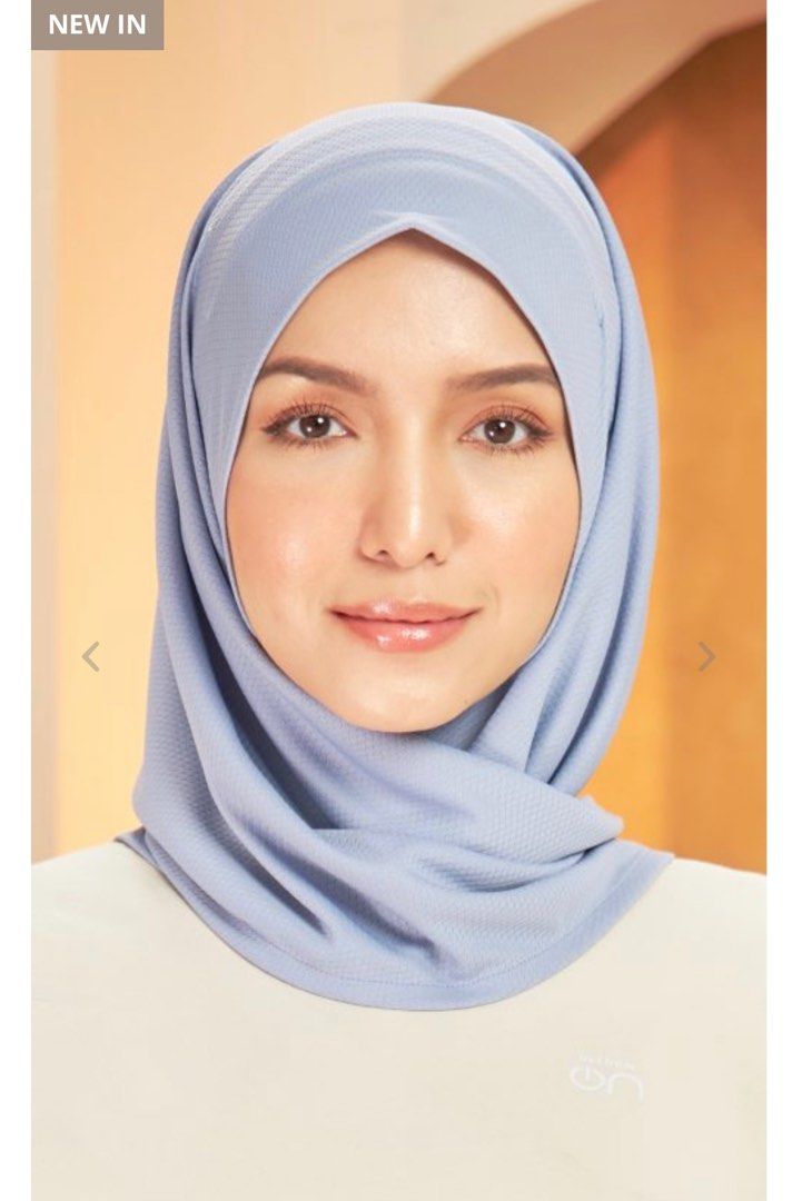 Olloum Performance Shawl in Cloud (light blue grey), Women's Fashion,  Muslimah Fashion, Hijabs on Carousell