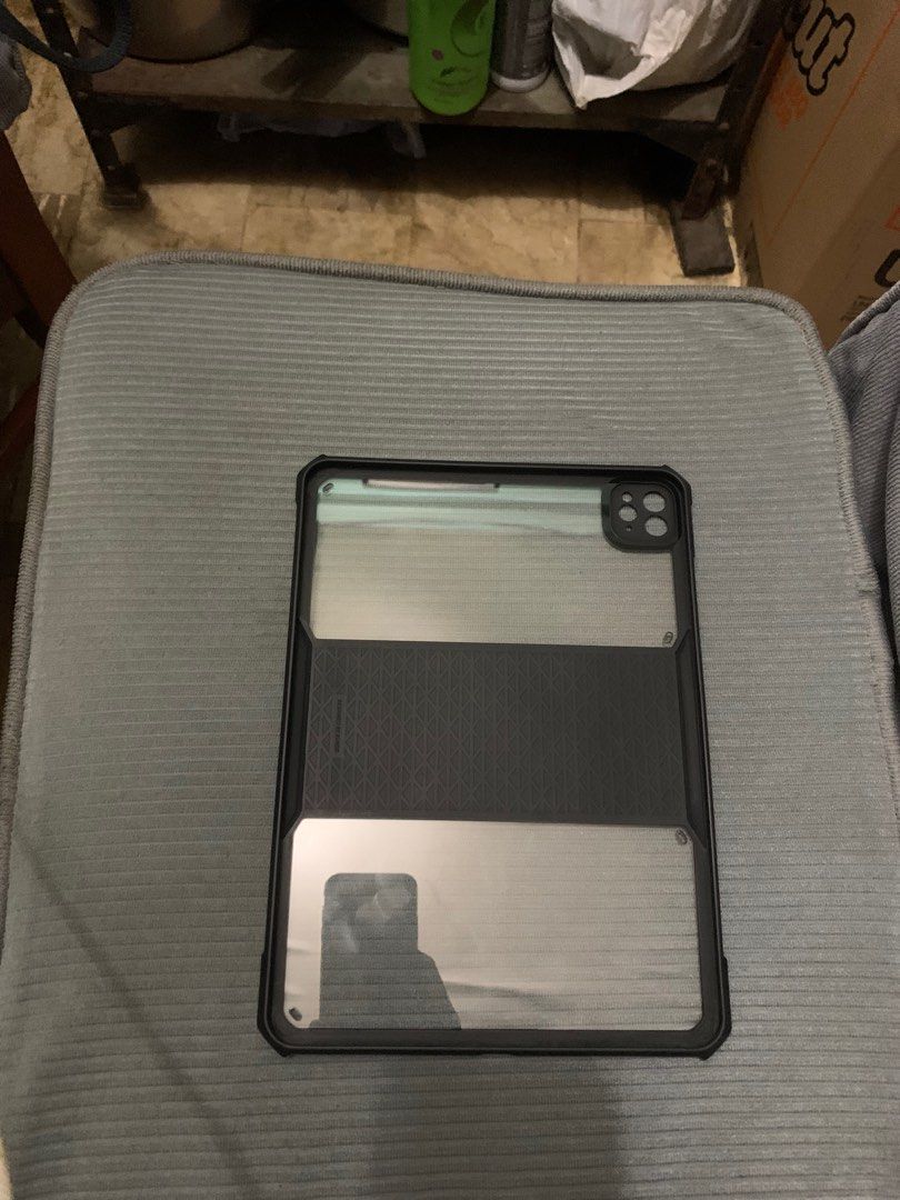 iPad Pro M2 Case (Category: Cases & Sleeves) located in Quezon City. Submitted by jthree1910 (Listing ID 1246750455, Image 2). Description: Case sleeve for iPad Pro M2 11” .