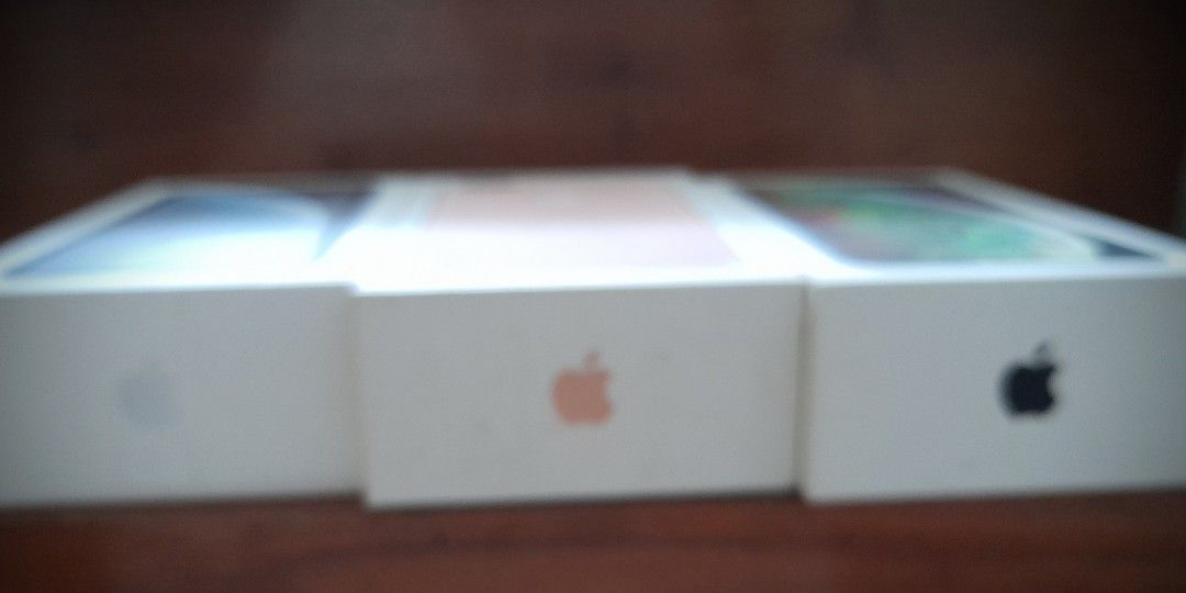 iPhone Xs/Max Boxes only (Category: Others) located in Manila. Submitted by charmed.1 (Listing ID 1246851080, Image 2). Description: P250 each 3 boxes for P700.