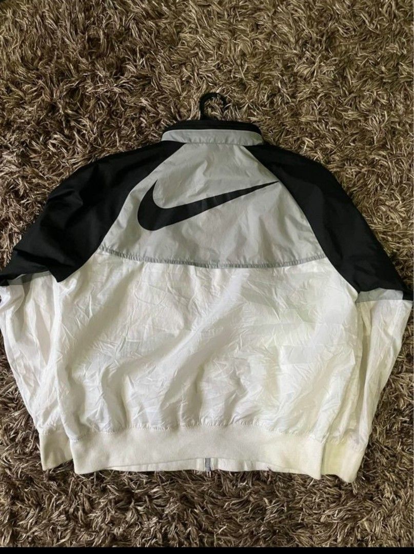 White black and on sale grey nike windbreaker