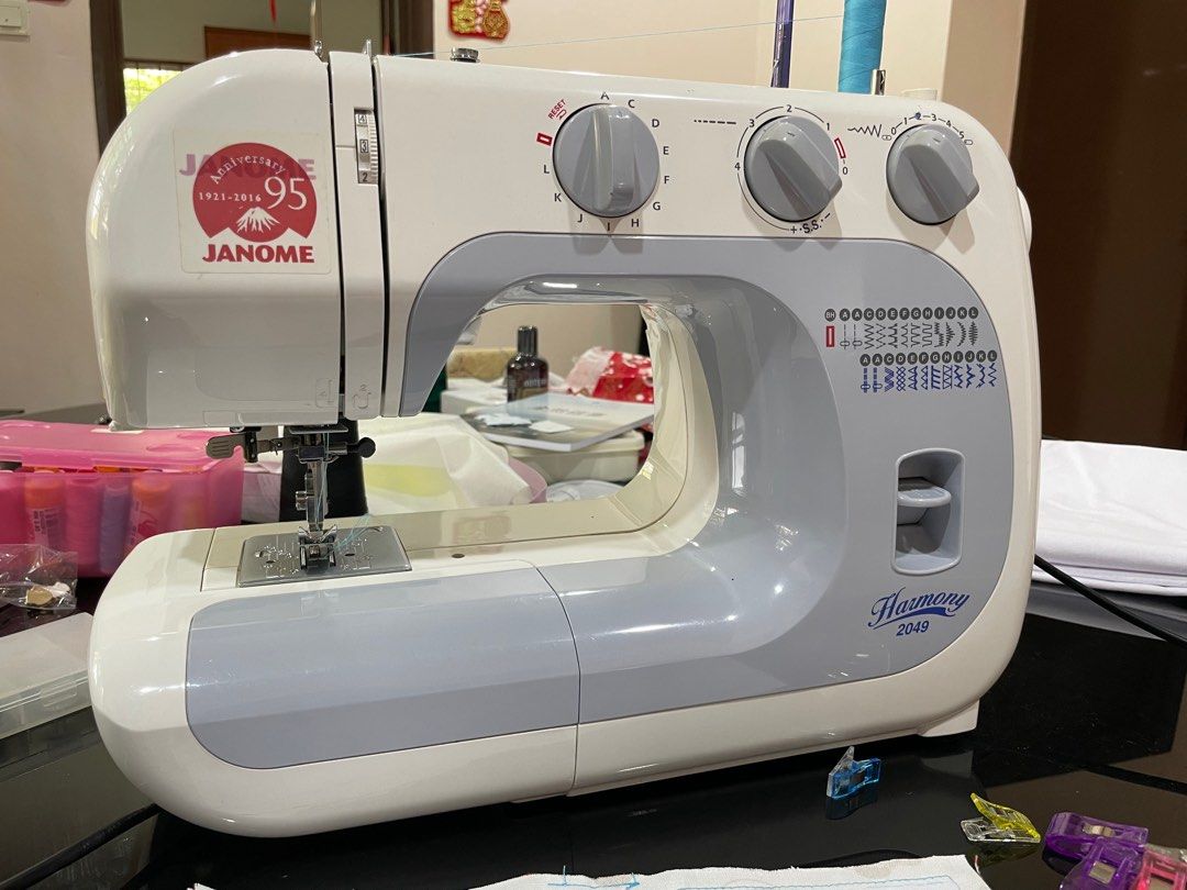 Janome Harmony 2049, TV & Home Appliances, Other Home Appliances on Carousell
