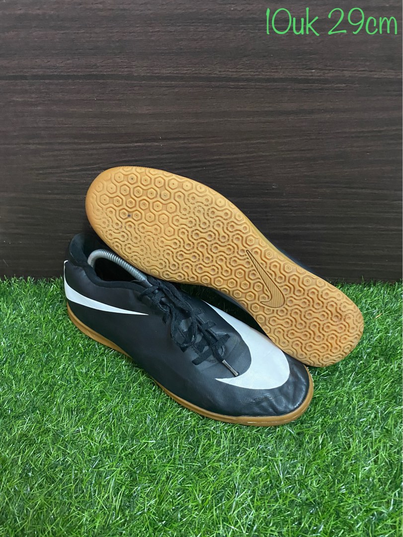 kasut futsal mercurial
