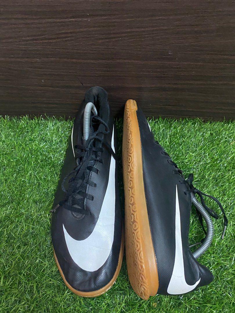 kasut futsal nike 2020