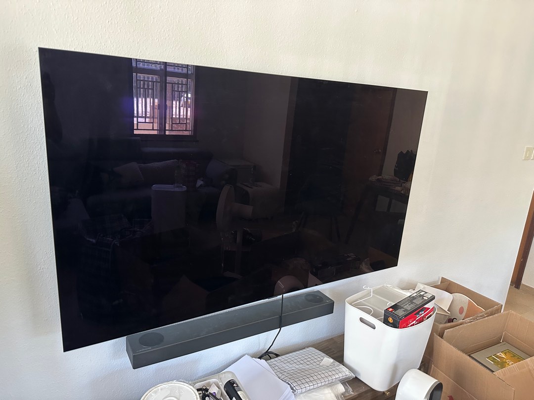 LG OLED C2 65吋連soundbar, 家庭電器, 電視 & 其他娛樂, 電視 Carousell