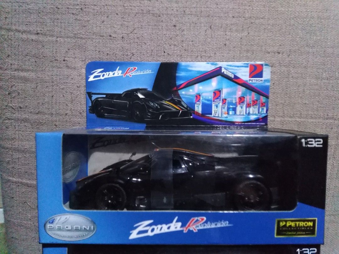 Petron Model LIMITED EDITION PETRON COLLECTABLE DIE CAST CAR MODEL IN MINT CONDITION ...