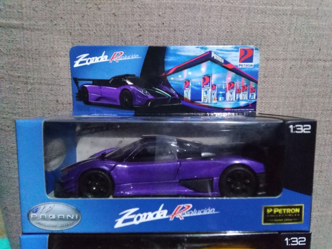 Petron Model LIMITED EDITION PETRON COLLECTABLE DIE CAST CAR MODEL IN MINT CONDITION ...