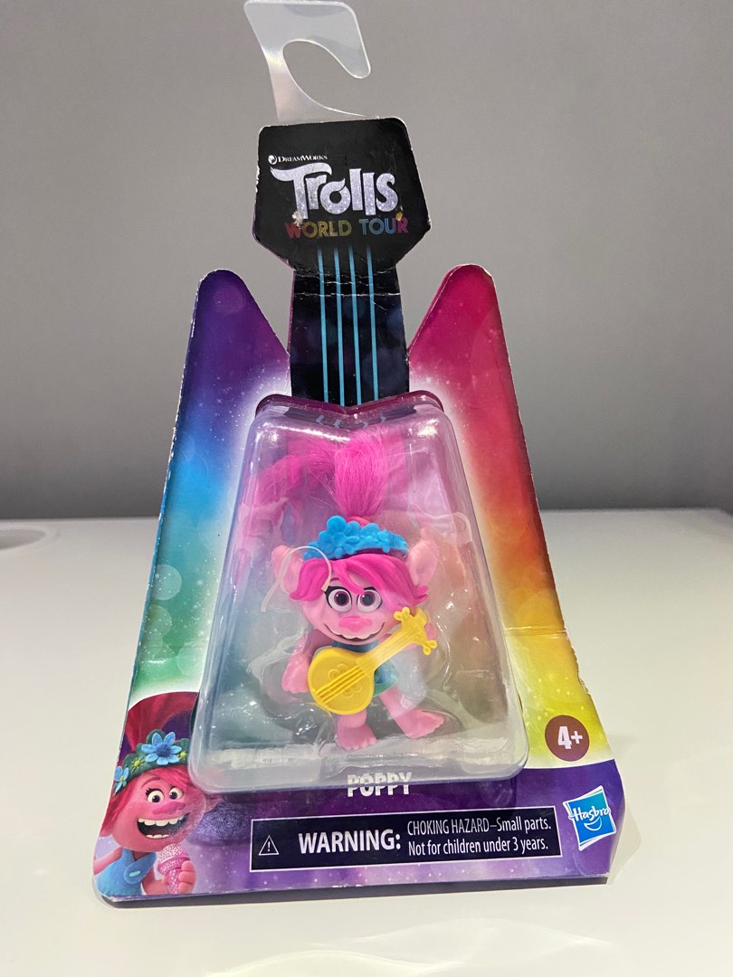 SALE Trolls DreamWorks World Tour Poppy, Collectible Doll with Ukulele ...