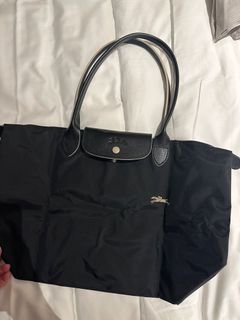 Chanel 22K Large Hobo Bag, 預購- Carousell