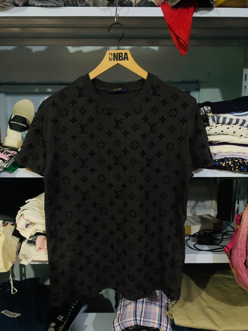 Louis Vuitton t-shirt, Men's Fashion, Activewear on Carousell