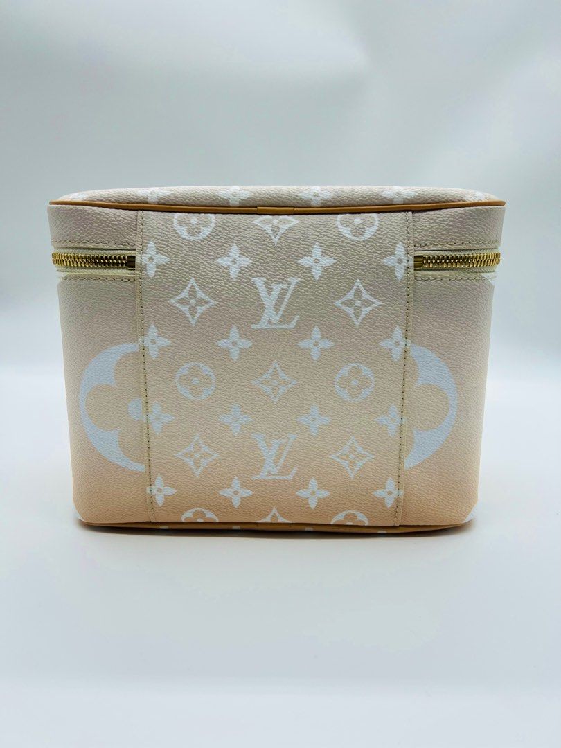 Louis Vuitton - Nice Vanity - By The Pool - Excellent Condition