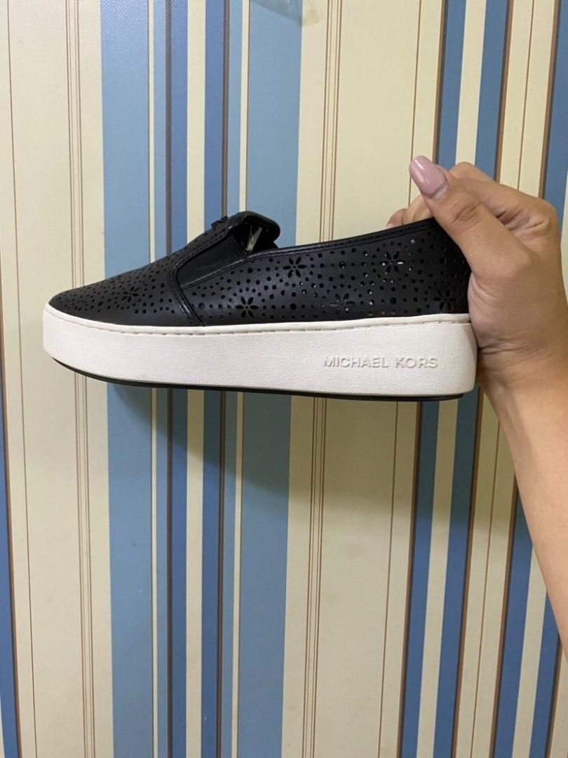 MK MICHAEL KORS TRENT SLIP ON Women s Fashion Footwear Sneakers