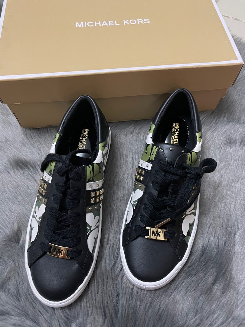 solid black sneakers womens