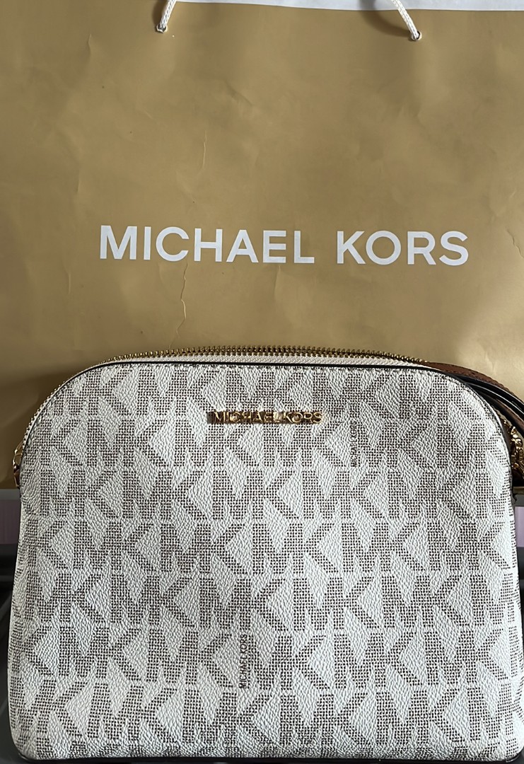Michael Kors / Mk Saffiano Sling Bag (White) on Carousell
