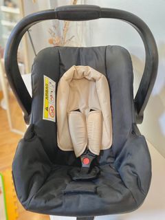 Mothercare infant car seat from 0-13kg