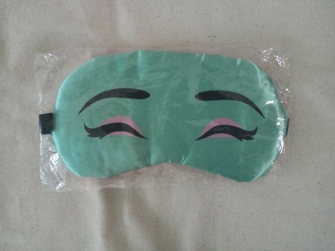 Pretty eye shop mask