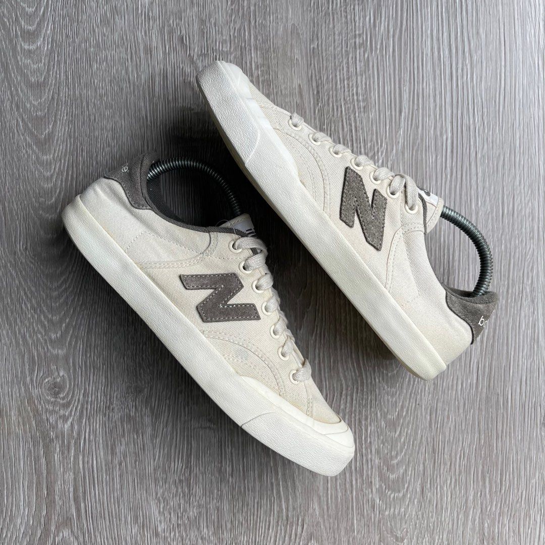 New balance on sale 42 numeric