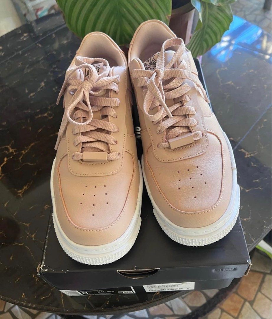 particle beige nike