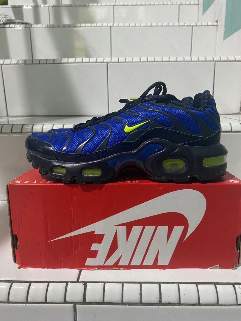 Nike airmax plus GS Men s Fashion Footwear Sneakers on Carousell