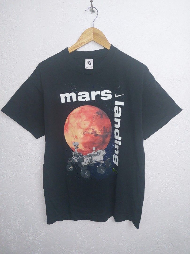 nike mars landing tee