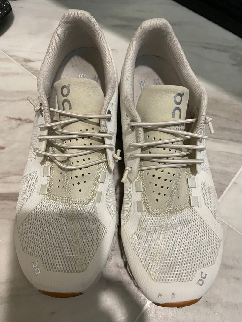on cloud sneakers womens white