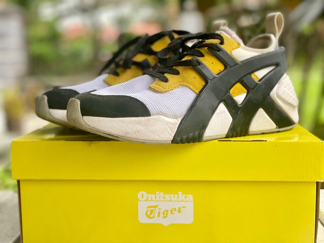 ONITSUKA TIGER BIG LOGO TRAINER Men s Fashion Footwear Sneakers On onitsuka-tiger-big-logo-trainer-men-s-fashion-footwear-sneakers-on