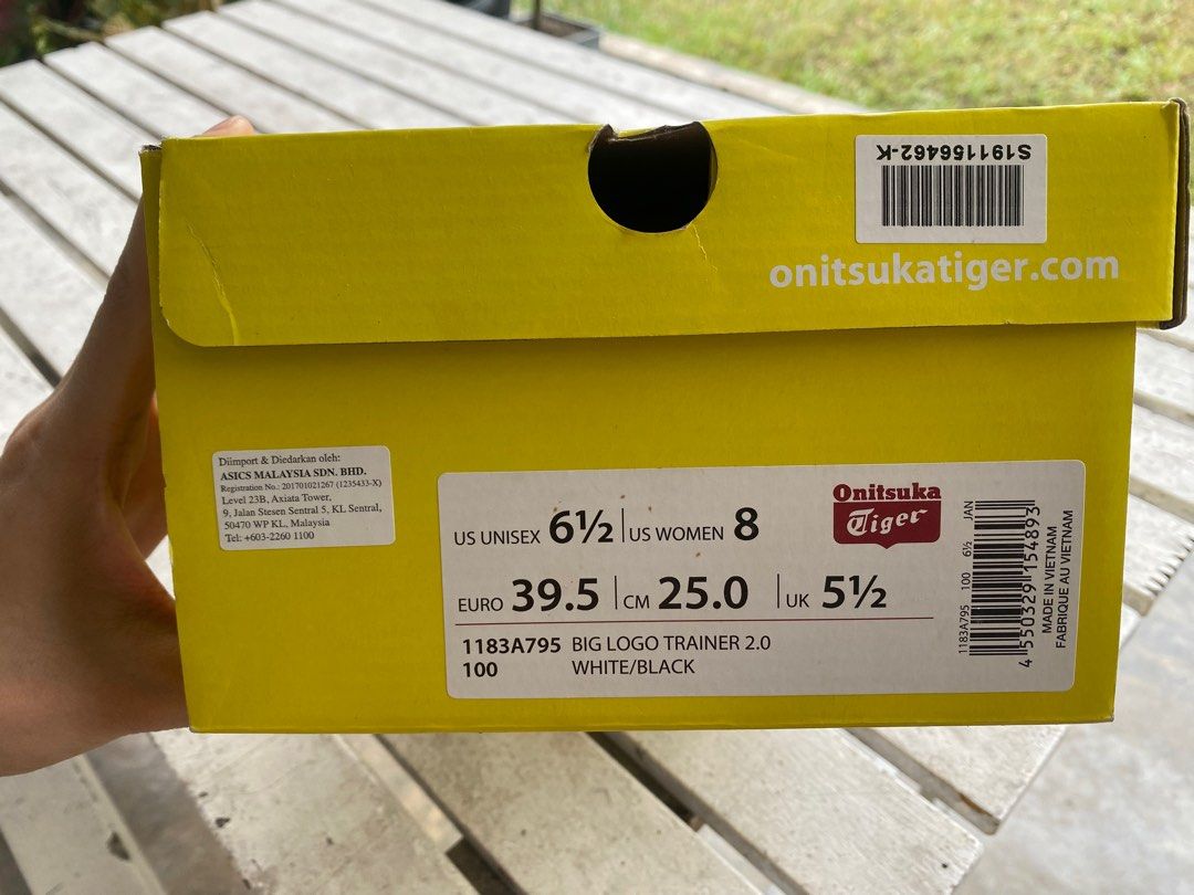 onitsuka tiger big logo